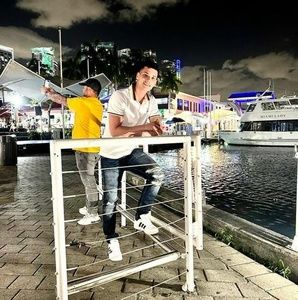 Meet your Posher, Alain